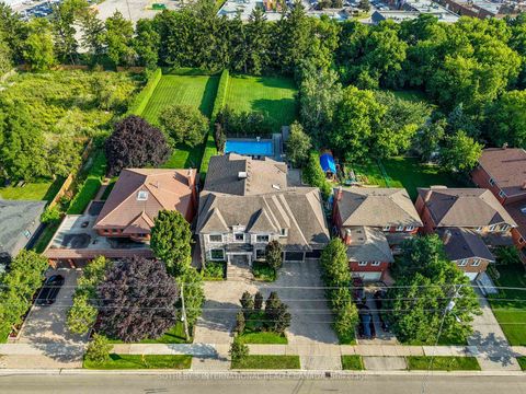 Photo 4 at 45 Crestwood Road, Yorkhill, Vaughan
