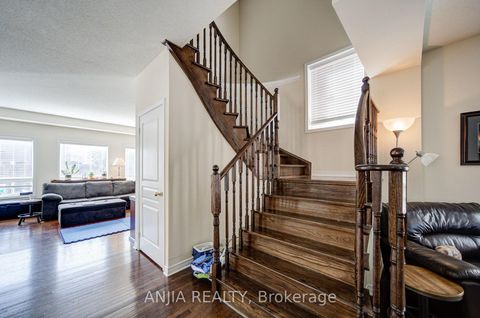 Photo 4 at 102 Westminster Circle, Shore, Barrie