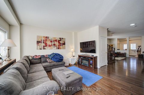 Photo 9 at 102 Westminster Circle, Shore, Barrie