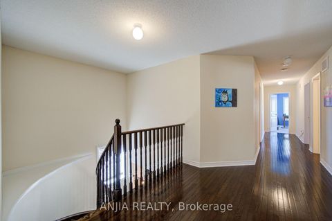 Photo 12 at 102 Westminster Circle, Shore, Barrie