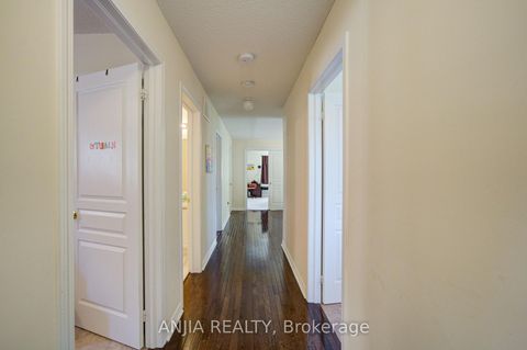 Photo 13 at 102 Westminster Circle, Shore, Barrie