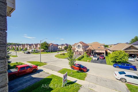 Photo 14 at 102 Westminster Circle, Shore, Barrie