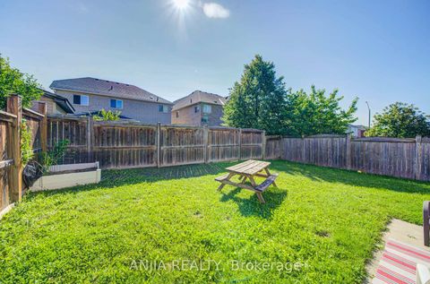 Photo 16 at 102 Westminster Circle, Shore, Barrie