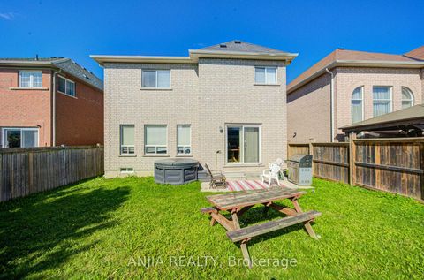 Photo 18 at 102 Westminster Circle, Shore, Barrie
