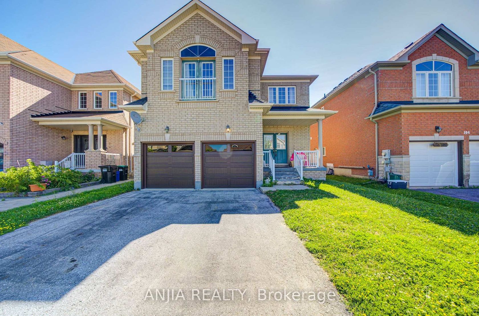 102 Westminster Circle, Shore, Barrie photo 2