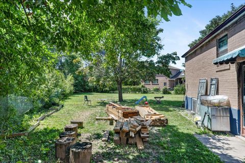 Photo 19 at 19 Wigan Crescent, Clanton Park, Toronto