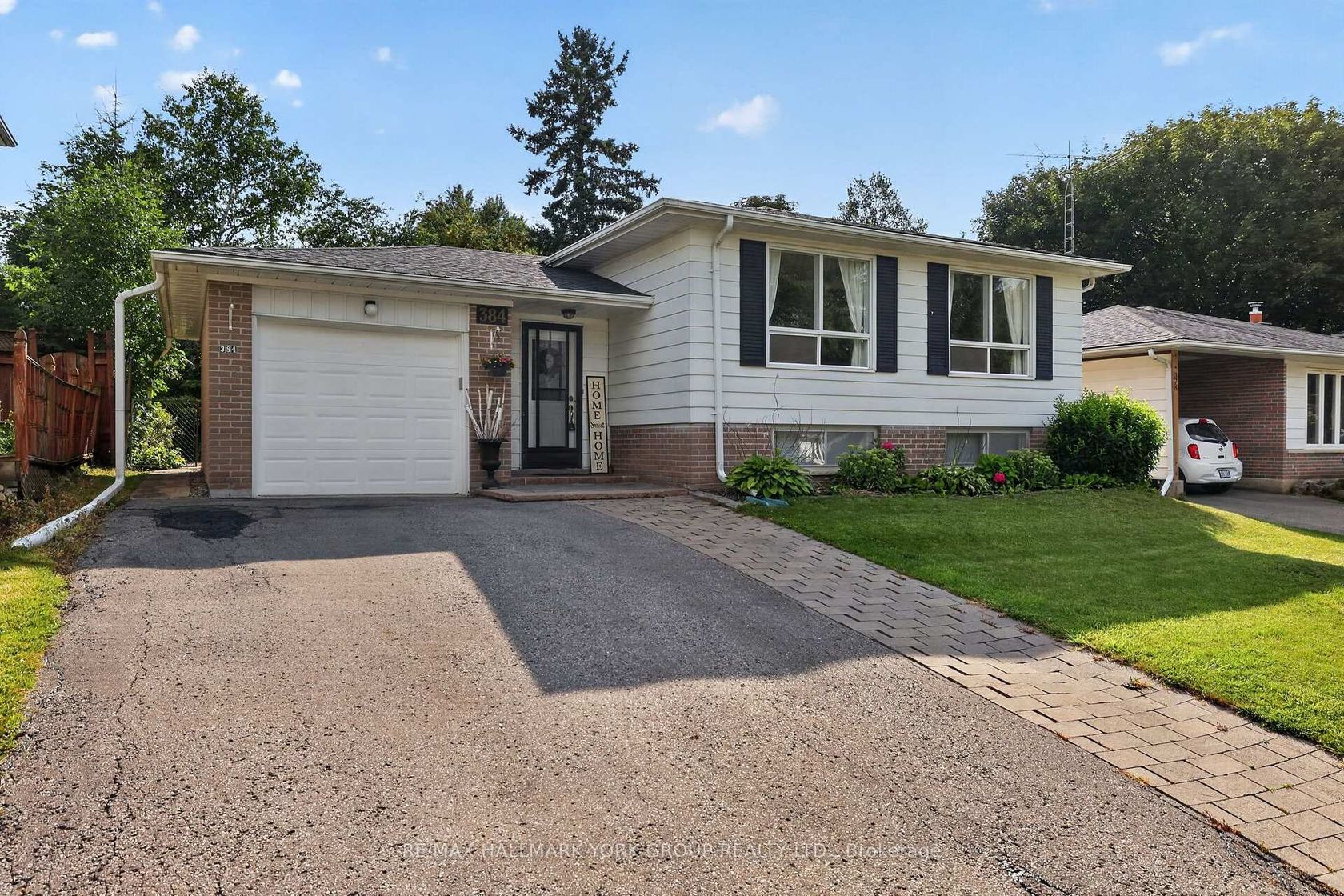 384 Glenrose Road, Central Newmarket, Newmarket photo number 2