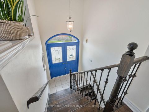 Photo 3 at 119 Blackthorn Drive, Maple, Vaughan