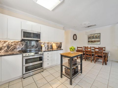 Photo 8 at 119 Blackthorn Drive, Maple, Vaughan