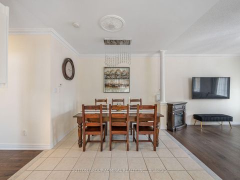 Photo 9 at 119 Blackthorn Drive, Maple, Vaughan
