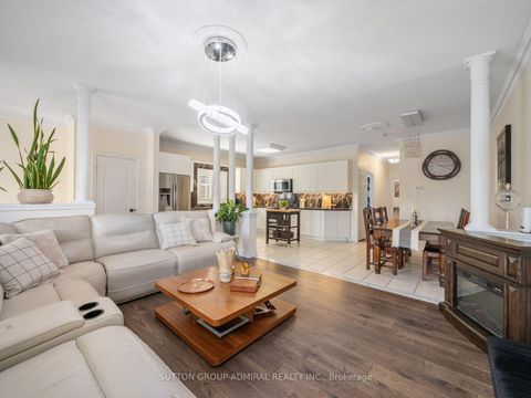 Photo 12 at 119 Blackthorn Drive, Maple, Vaughan