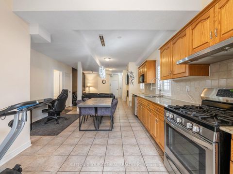 Photo 30 at 119 Blackthorn Drive, Maple, Vaughan