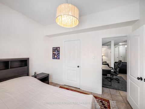 Photo 32 at 119 Blackthorn Drive, Maple, Vaughan