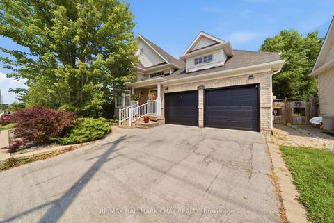 Photo 1 at 121 Prince William Way, Shore, Barrie