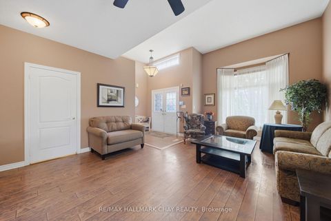 Photo 5 at 121 Prince William Way, Shore, Barrie