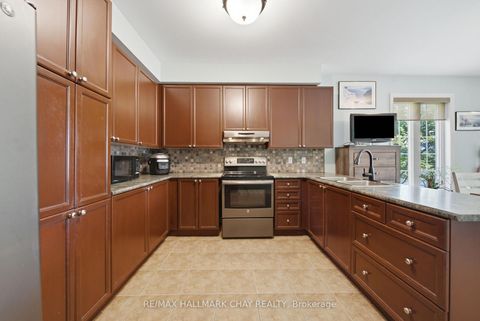 Photo 8 at 121 Prince William Way, Shore, Barrie