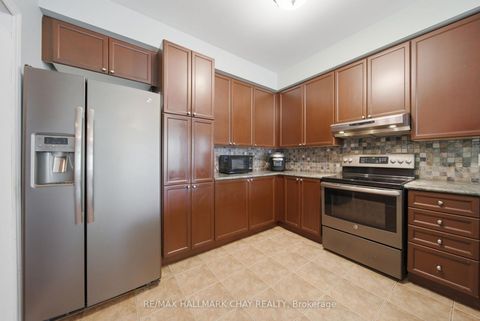 Photo 9 at 121 Prince William Way, Shore, Barrie