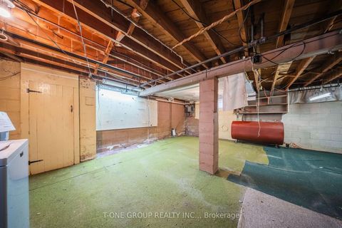 Photo 20 at 302 Spring Garden Avenue, Willowdale East, Toronto
