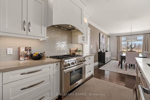 Photo 9 at 327 Sunnybrae Avenue, Stroud, Innisfil