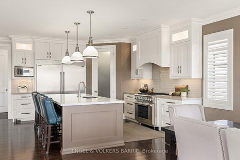Photo 10 at 327 Sunnybrae Avenue, Stroud, Innisfil