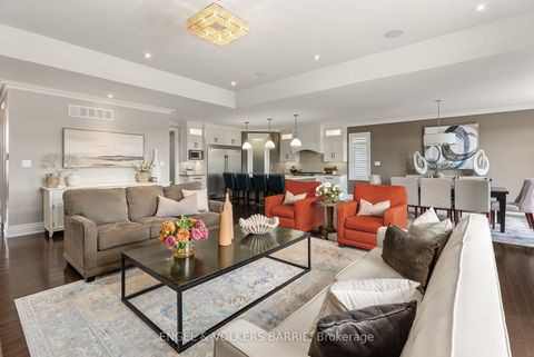 Photo 13 at 327 Sunnybrae Avenue, Stroud, Innisfil