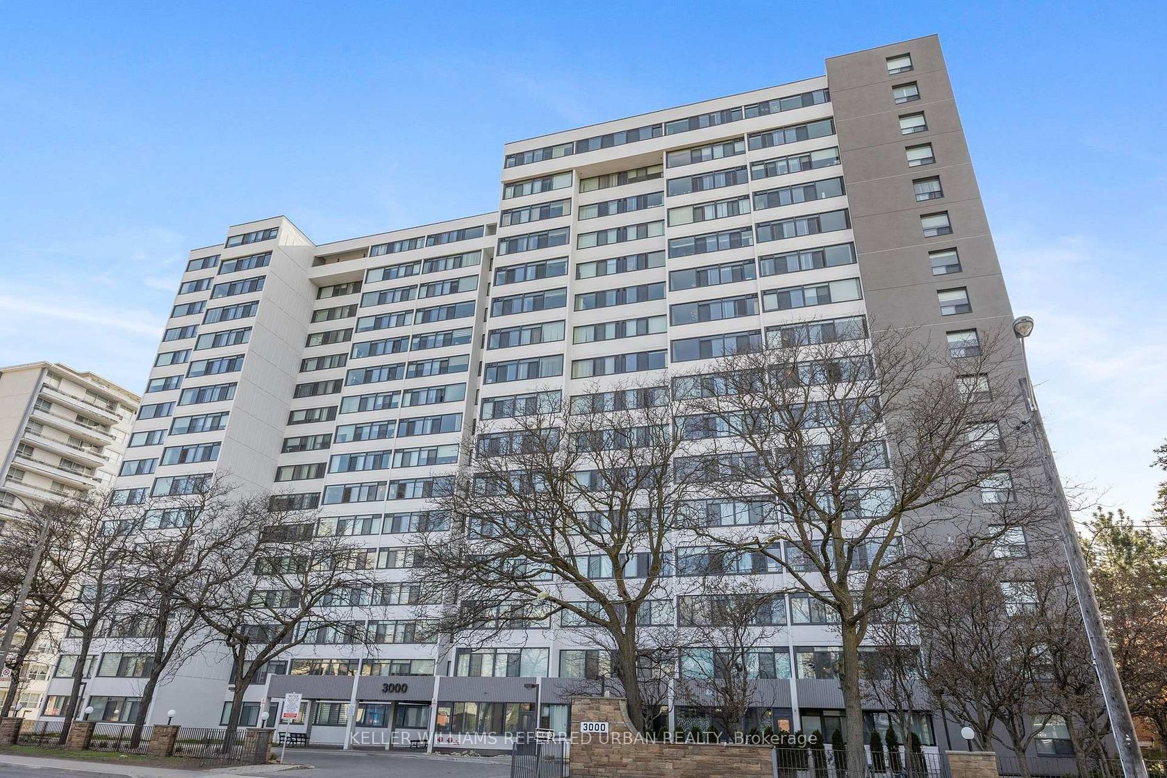 1501 - 3000 Bathurst Street, Lawrence, Toronto photo number 2
