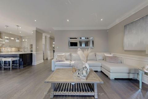 Photo 8 at 43 Catano Court, Rouge Woods, Richmond Hill