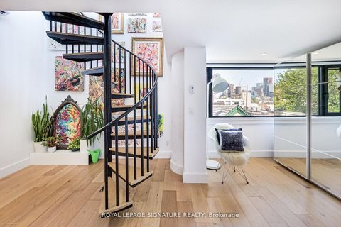 Photo 15 at 6 Littlehayes Lane, Chinatown, Toronto