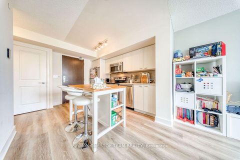 Photo 8 at 811 - 88 Sheppard Avenue E, Willowdale East, Toronto