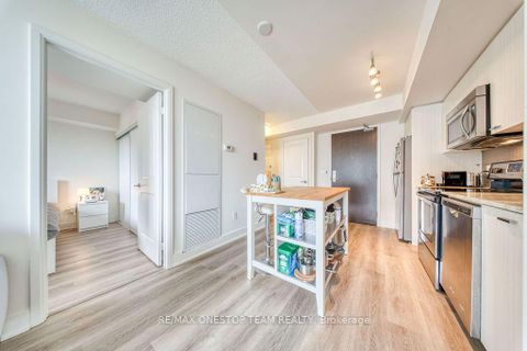 Photo 9 at 811 - 88 Sheppard Avenue E, Willowdale East, Toronto