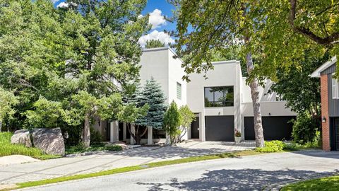 Photo 2 at 5 Abrams Place, Windfields, Toronto