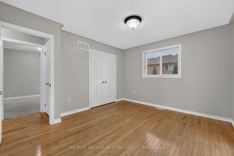 Photo 7 at 39 Hanmer Street E, East Bayfield, Barrie