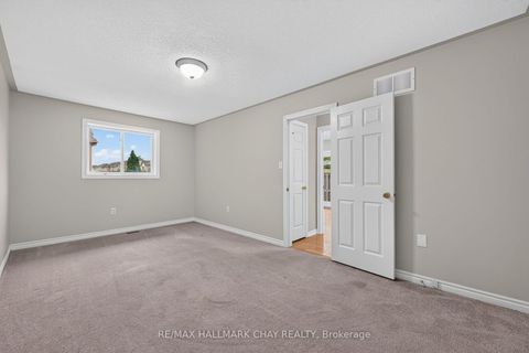 Photo 8 at 39 Hanmer Street E, East Bayfield, Barrie