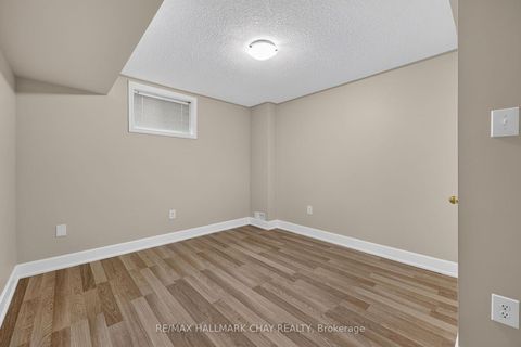 Photo 18 at 39 Hanmer Street E, East Bayfield, Barrie