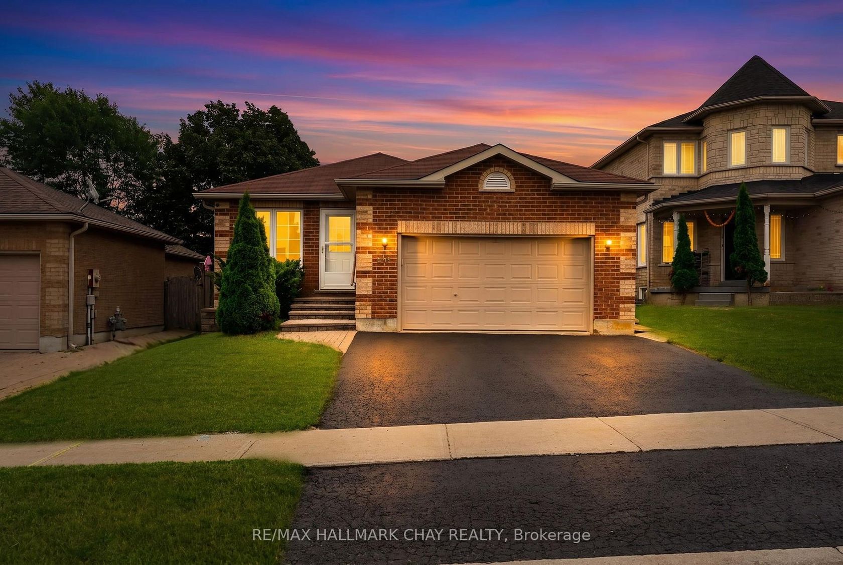 39 Hanmer Street E, East Bayfield, Barrie photo number 2