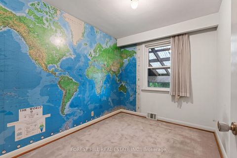 Photo 13 at 15 Robson Place, Newtonbrook West, Toronto