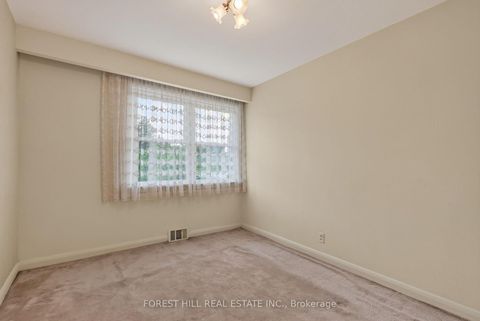 Photo 15 at 15 Robson Place, Newtonbrook West, Toronto
