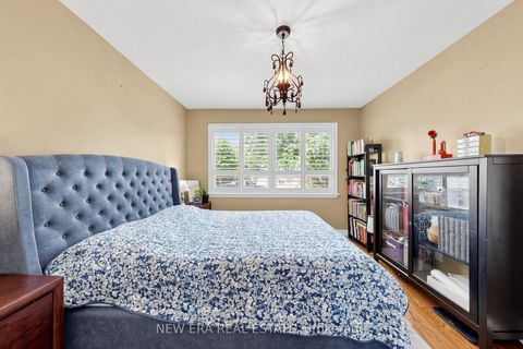 Photo 15 at 197 Lucas Street, Mill Pond, Richmond Hill
