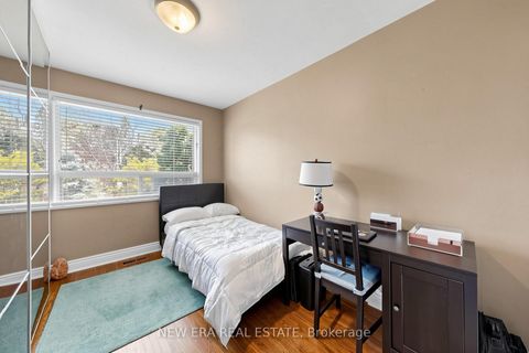 Photo 17 at 197 Lucas Street, Mill Pond, Richmond Hill