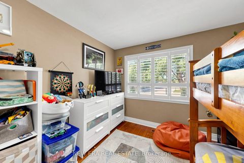 Photo 19 at 197 Lucas Street, Mill Pond, Richmond Hill
