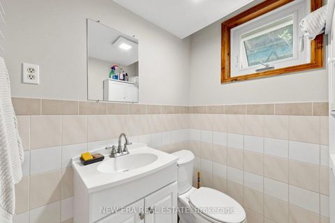 Photo 30 at 197 Lucas Street, Mill Pond, Richmond Hill