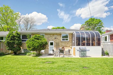 Photo 35 at 197 Lucas Street, Mill Pond, Richmond Hill