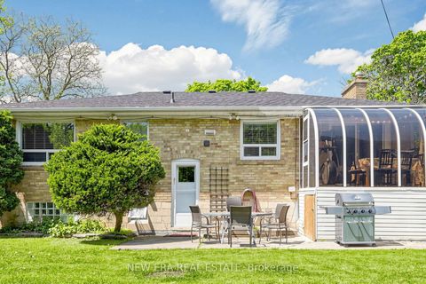 Photo 36 at 197 Lucas Street, Mill Pond, Richmond Hill