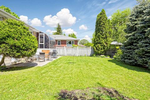 Photo 39 at 197 Lucas Street, Mill Pond, Richmond Hill