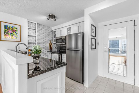 Photo 2 at 2809 - 10 Yonge Street, Waterfront Communities C1, Toronto