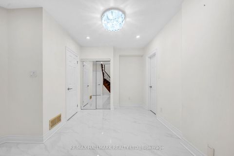Photo 9 at 872 Hilton Boulevard, Wyndham, Newmarket
