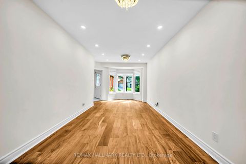 Photo 17 at 872 Hilton Boulevard, Wyndham, Newmarket