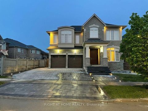 Photo 1 at 133 Woodville Drive, Patterson, Vaughan