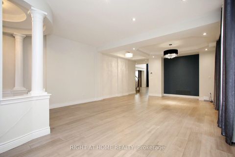 Photo 6 at 133 Woodville Drive, Patterson, Vaughan