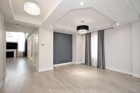 Photo 7 at 133 Woodville Drive, Patterson, Vaughan